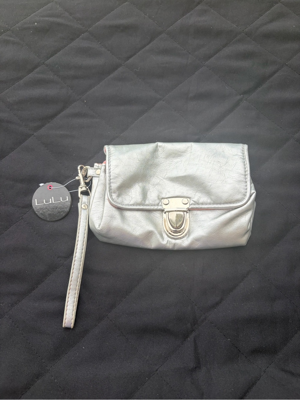 LuLu Silver Metallic Wristlet Clutch